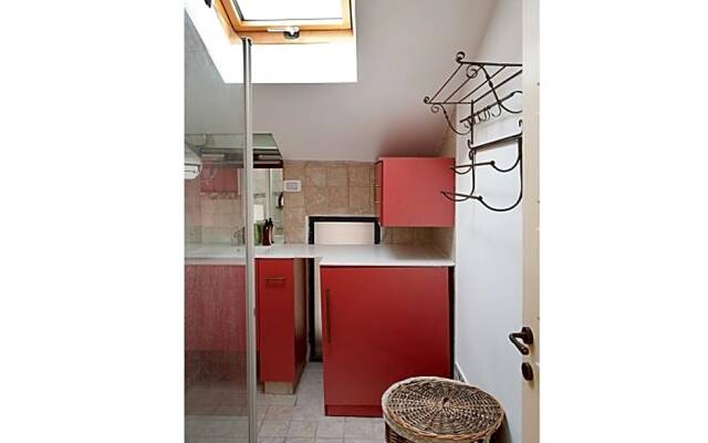 Neve Tzedek European Style w/ Balcony by Sea N' Rent