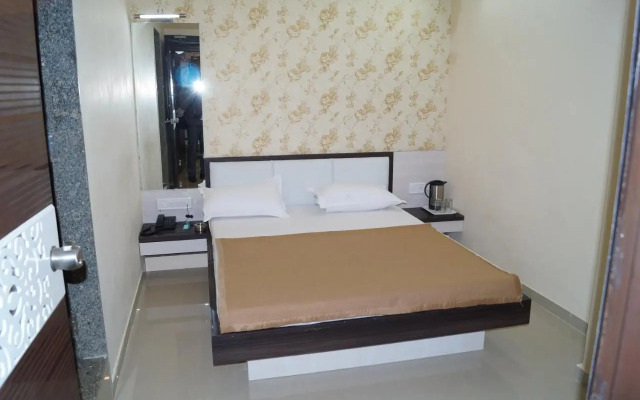 Shri Akshar Hotel