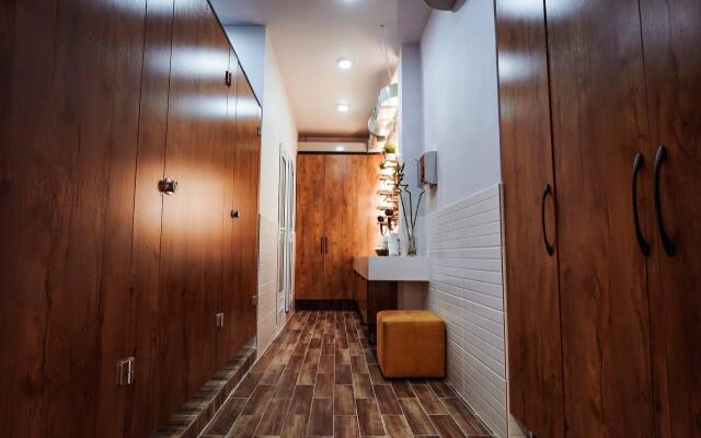 Aiva Hostel (Айва Хостел)