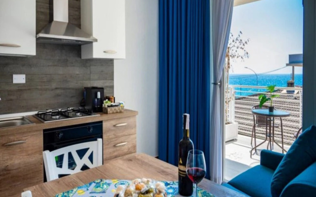 Acquamarina Apartment On Sea Shore