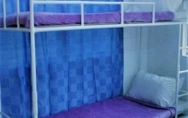Bunks Makati - Hostel