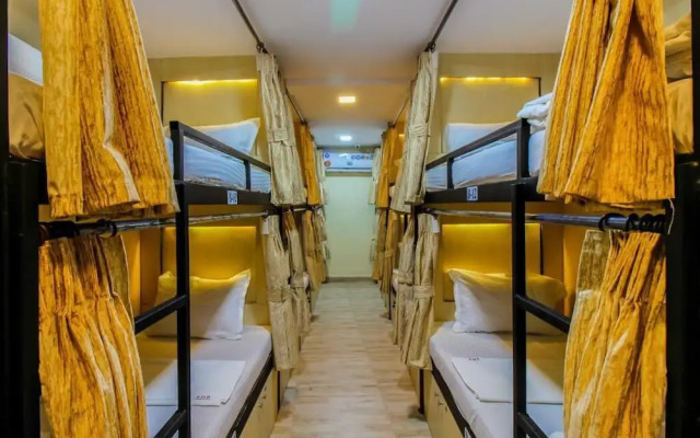 Seven Hills Dormitory - Hostel