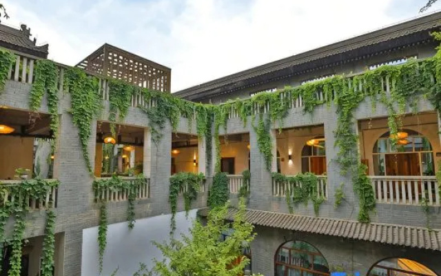 Golden Yan’an Danyun  Hotel