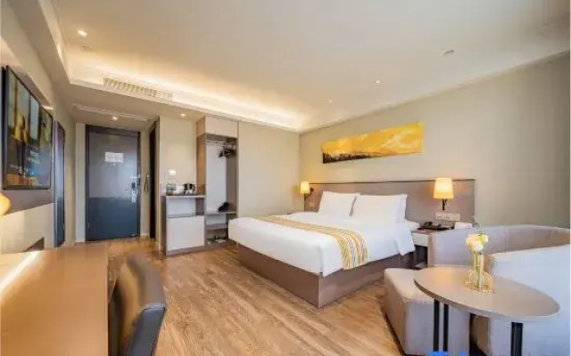 Homeinn Plus Hotel (Chengdu East Railway Station Chengyu Interchange Subway Station)