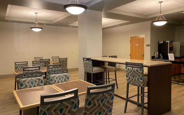 Best Western Windsor Inn & Suites