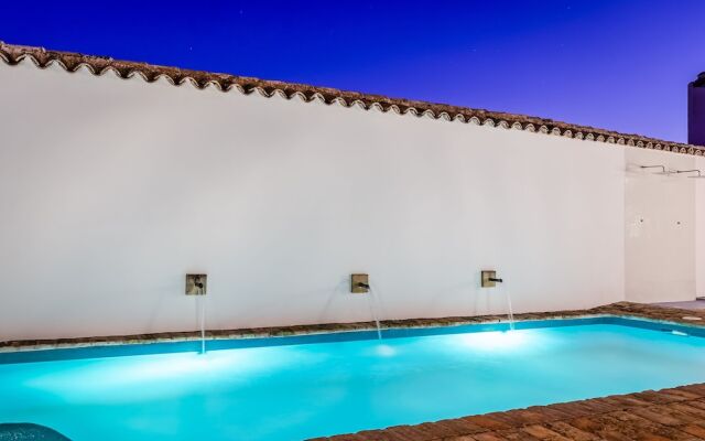 Hotel  YIT La Casona del Arco