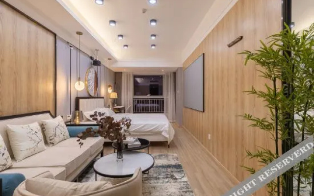 The Romantic hotel(Daminghu store, Jinan)