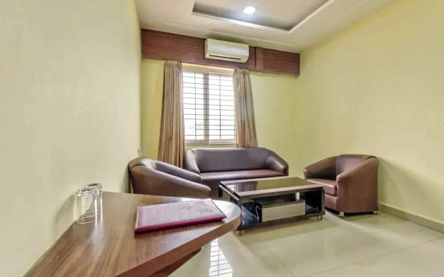 Nakshatra Comforts by OYO Rooms