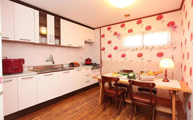 Rainbow Village Pension