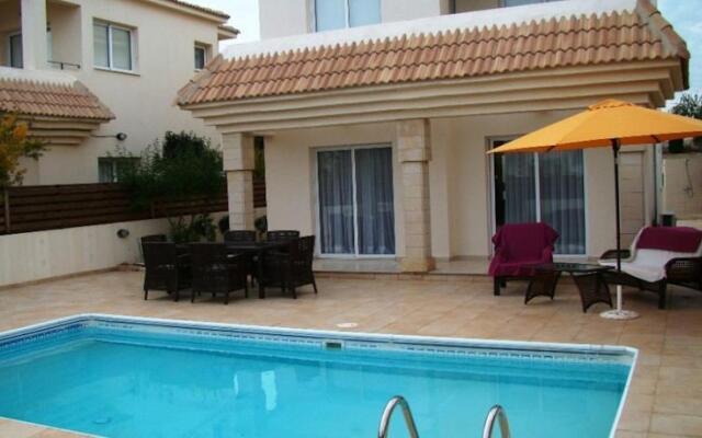 Blue Water Bay Royal House