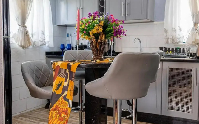 2bed-4guests-garden-nearcentre&attractions