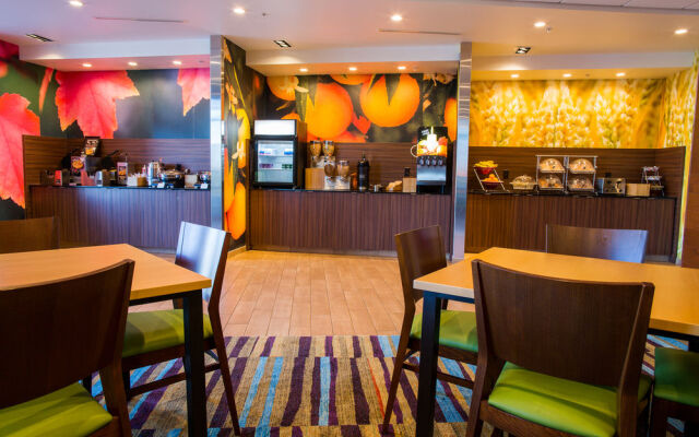 Fairfield Inn & Suites Lincoln Southeast