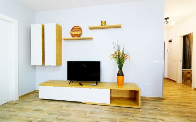 Apartment Stylish near Otopeni Airport