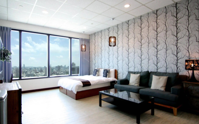 85 Sky Hostel