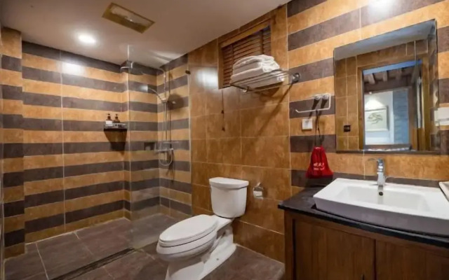 Lijiang Jinli Chinese Courtyard Inn