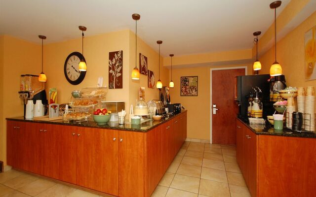 Maine Evergreen Hotel, Ascend Hotel Collection