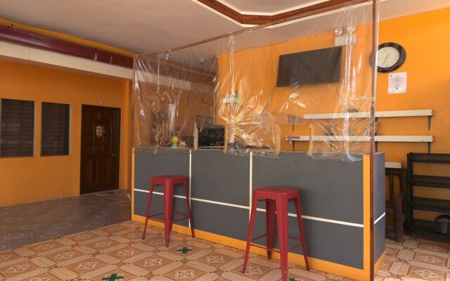 J5 Guest House & Restobar by OYO Rooms