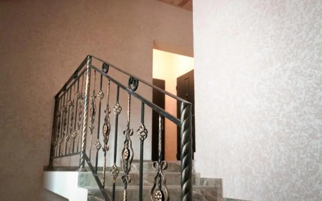 Arkadiya House