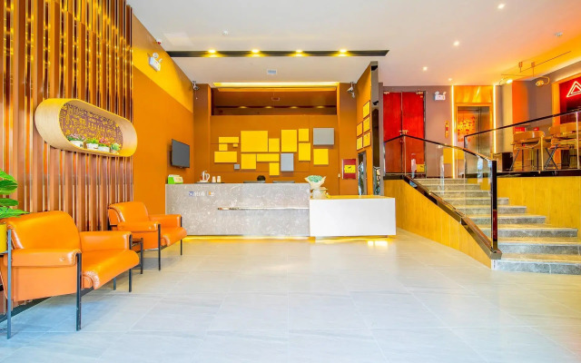 IU Hotel Guiyang High Speed Railway Station Wanda Plaza