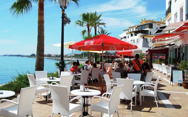 Beautiful Apartment in Nueva Andalucía With Swimming Pool