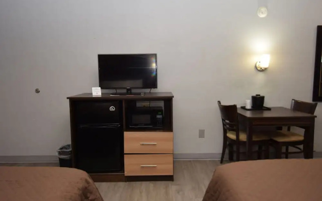 University Manor Inn