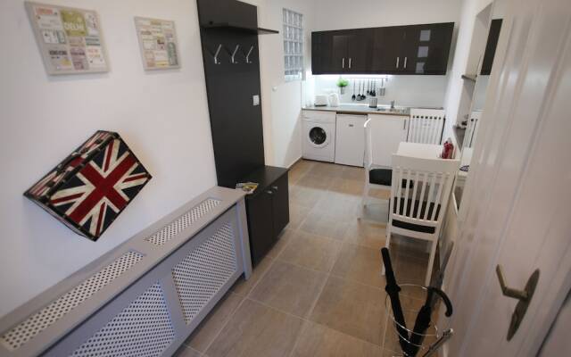 Dfive Apartments - Szervita