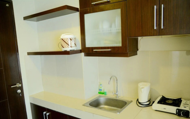 Simply Studio Room Atria Residence Apartment near Summarecon Mall By Travelio