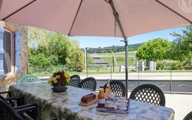 Gîte Saint-Romain-d'Urfé, 5 pièces, 9 personnes - FR-1-496-36