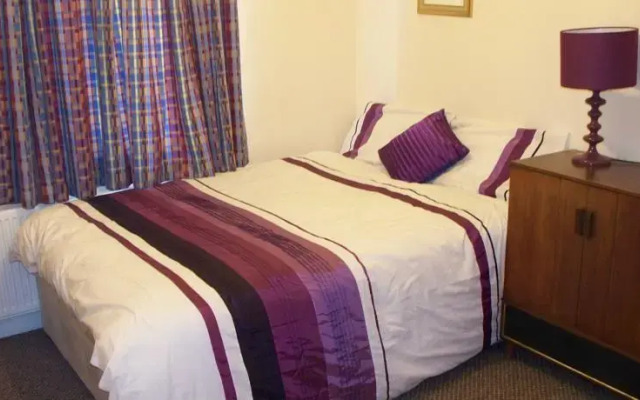 Dickens Lodge
