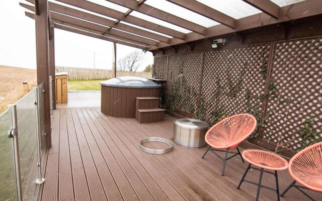 Stunningly Refurbished 1 bed Home on the N/e Coast