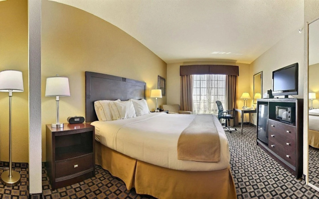 Holiday Inn Express Hotel & Suites Clovis