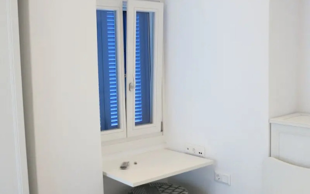 Room-andoni's House in Pitrofos, Andros
