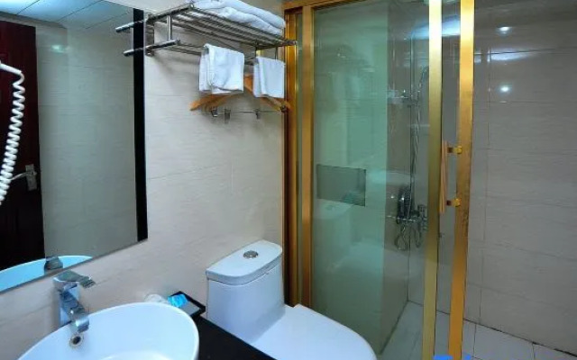 Kunming Shengshi Lanting Grand Hotel (New Luosiwan South Bus Station Subway Station)