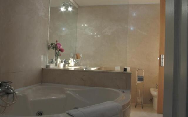 Bartolomeu Apart Hotel