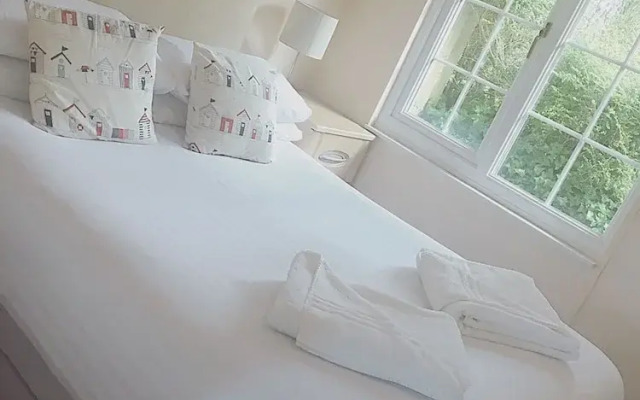 Camellia chalet