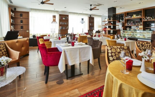 Hotel Marmont Heritage