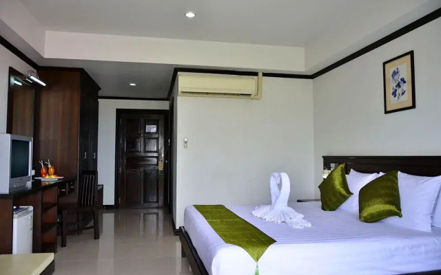 First Residence Hotel