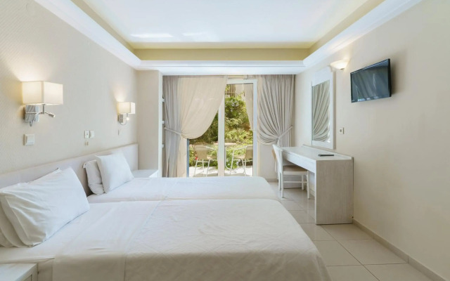 Pearl Beach Hotel
