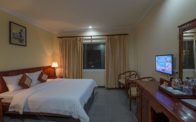 Angkor Holiday Hotel