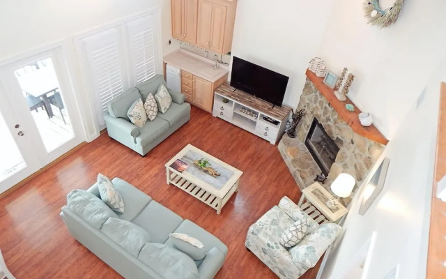 033 Royal Sunset 3 Bedroom Home