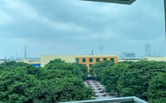 Nice And Comfort 1Br At Sky Terrace Apartment