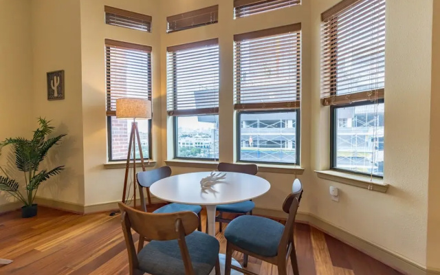 The Luxury Suites of Houston