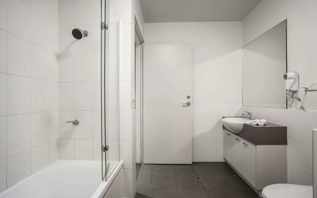 Spinifex Motel & Serviced Apartments