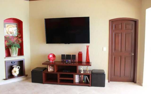 Sonoran Sky 2BR Upper 1104 by Casago