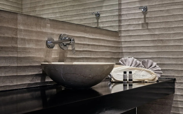 Prima Vista Beachfront Boutique Hotel
