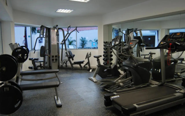 Отель Adhara Express