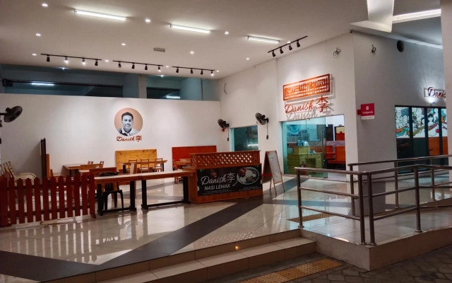 Comfortable18 3R2B 7pax Meritus Perai