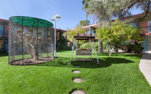 Magnuson Hotel Papago Inn