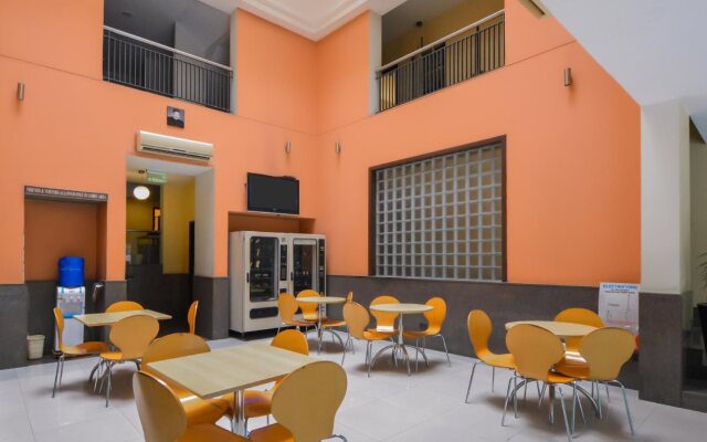 OYO 18803 Smart Inn