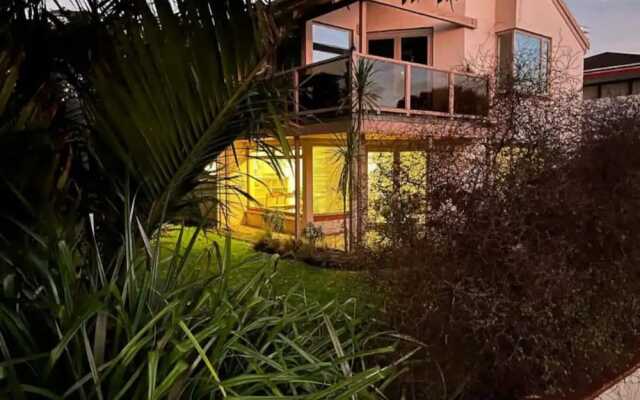 Kohimarama beachside apartment